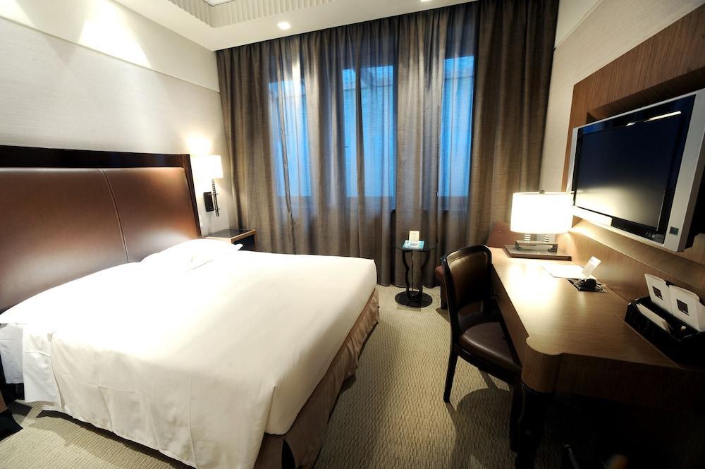 מלון Hilton Turin Centre מראה חיצוני תמונה